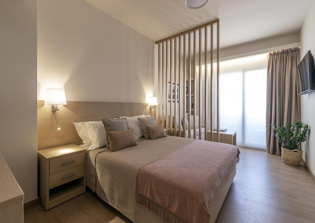 Gallery Suites & Residences Piraeus Luaran gambar