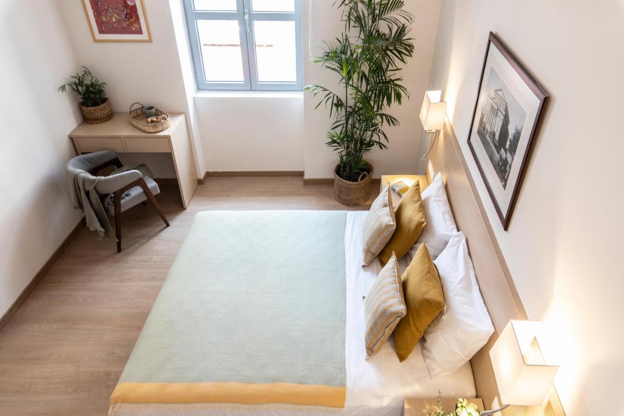 Gallery Suites & Residences Piraeus Luaran gambar