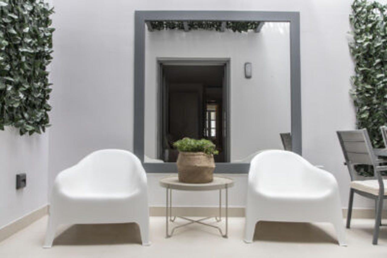 Gallery Suites & Residences Piraeus Luaran gambar