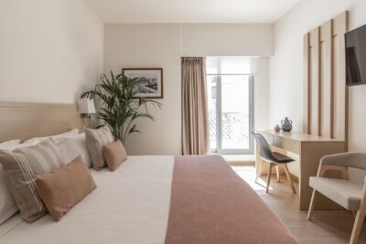 Gallery Suites & Residences Piraeus Luaran gambar